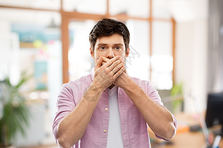 震惊的人双手合口图片素材