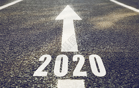 未来,新的开始目的地白色道路标记的形式为2020箭头白色道路标记的形式为2020箭头图片
