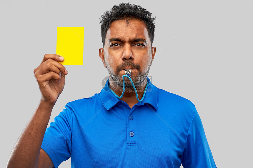 运动,谨慎,游戏足球印度裁判口哨出示黄牌印度裁判口哨,出示黄牌图片