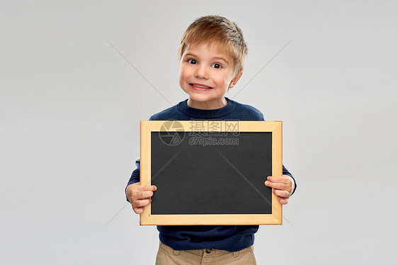童,教育,学校,广告人的小男孩着黑色空笔板小男孩着黑色的空笔板图片