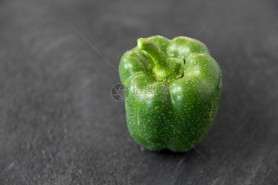 蔬菜,食物烹饪石板椒石板石背景石板石背景上青椒图片