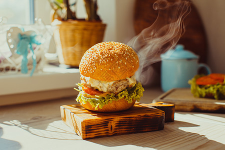 自制的新鲜牛肉汉堡,图片