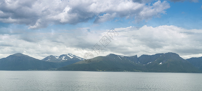 吉兰格峡湾的自然景观挪威山图片