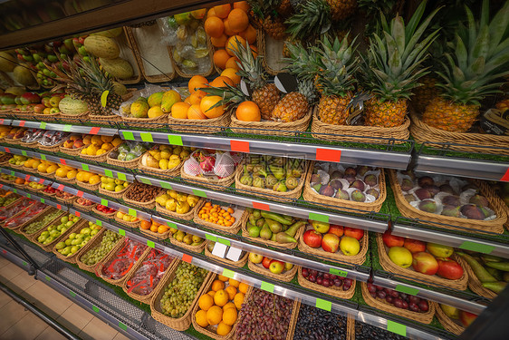 商店柜台上的水果食物图片