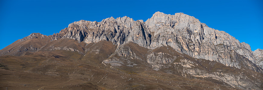 高加索山脉的秋天图片