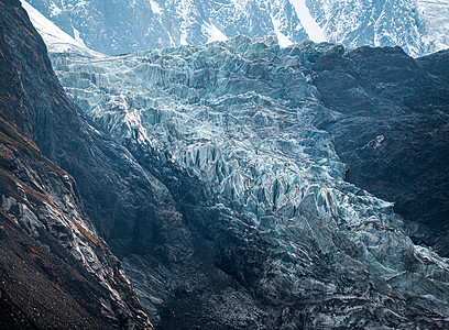 高加索山脉的冰川奥斯蒂亚北部图片