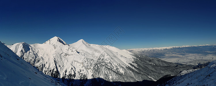 皮林山冬季雪峰全景与晴朗的蓝天斯科,保加利亚图片