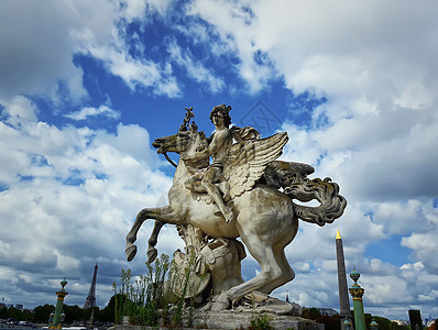 骑着飞马的水银雕像,杜伊莱里花园的入口,科塞沃克斯雕像,法国巴黎图片