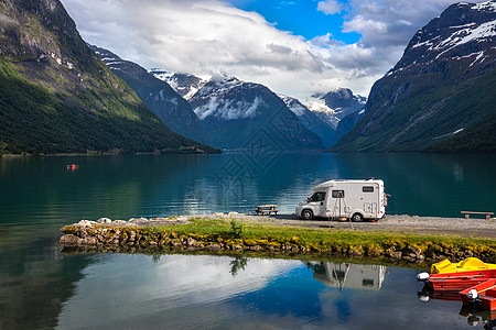 房车游挪威自然景观房车旅行背景