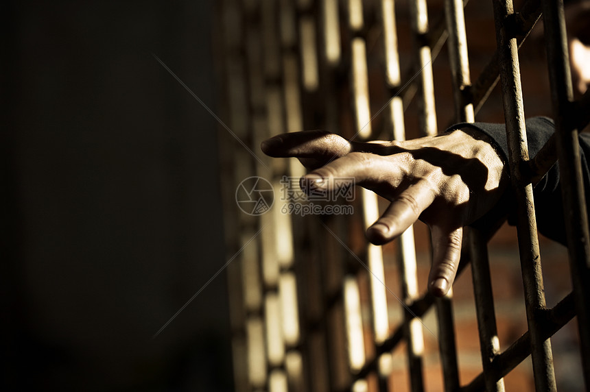 人的手监狱的牢房结论中笼子
