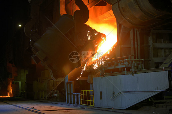 钢铁厂的火锅图片