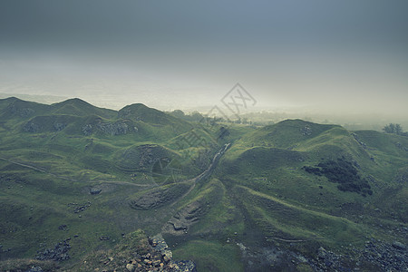 71023287美丽的交叉处理景观图像的废弃采石场自然接管秋季日出雾天气图片
