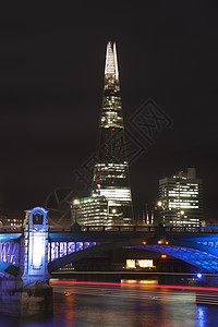 英格兰,伦敦,碎片伦敦的碎片夜间隐现黑弗里亚斯桥上伦敦天际线的景观图像夜间沿着泰晤士河看图片