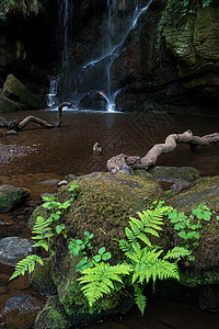 惊人的瀑布景观粗糙的林恩诺森伯兰公园英国图片