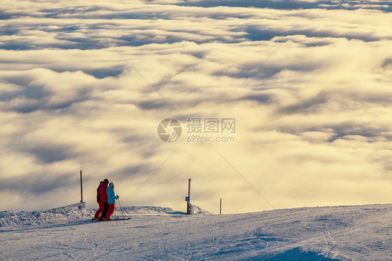 滑雪胜地图片