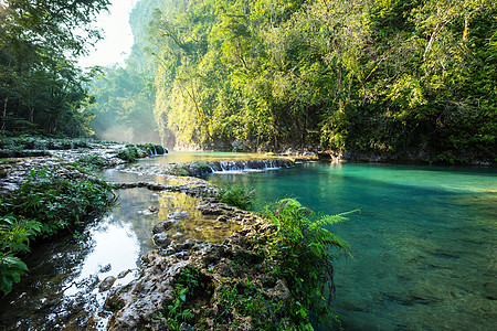 美丽的天然游泳池SEMUCChampey,兰金,危地马拉,洲图片