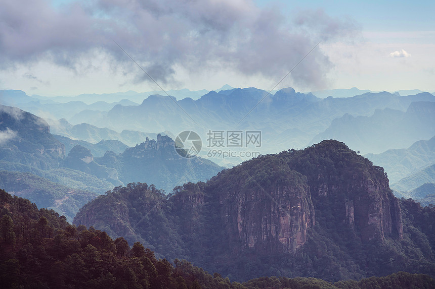 墨西哥偏远地区的山脉图片