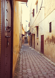 摩洛哥城市的狭窄街道图片