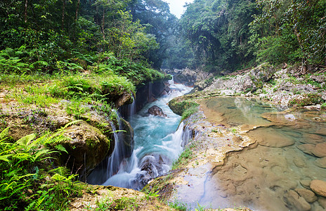 美丽的天然游泳池SEMUCChampey,兰金,危地马拉,洲图片