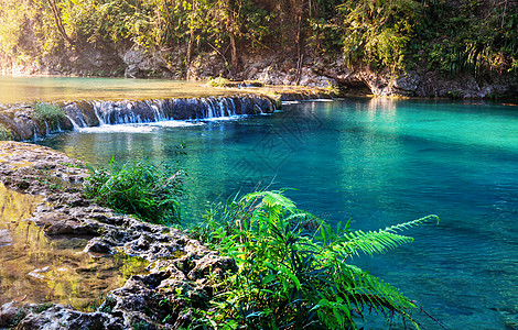 危地马拉的游泳池美丽的天然游泳池SEMUCChampey,兰金,危地马拉,洲图片