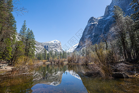 镜像湖约塞米蒂景观图片