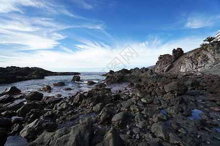 天空高于岩石石头海岸海洋景观图片