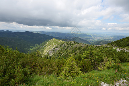 山坡山峰的山脉蓝天景观图片