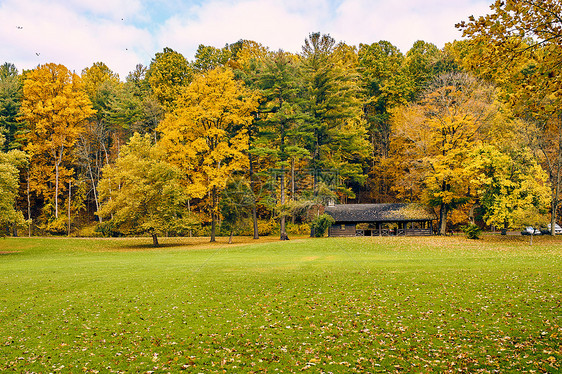 秋天的场景莱奇沃思州立公园的秋季景观图片