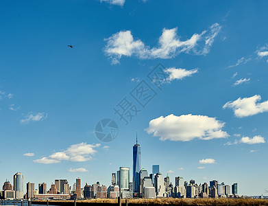 纽约市曼哈顿天际线纽约市曼哈顿天际线上的哈德逊河新泽西观看图片