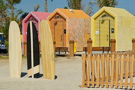 迪拜的冲浪板浴室阿联酋迪拜的冲浪板海滩浴室图片