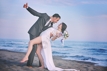 海洋婚礼新娘长袍高清图片