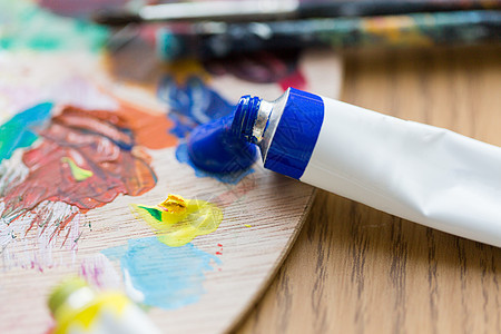 美术,创意,绘画艺术工具的丙烯酸颜色油漆管调色板丙烯酸颜色油漆管调色板图片