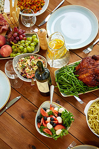 食物,烹饪,感恩节饮食各种菜肴上桌顶部餐桌上的各种食物图片