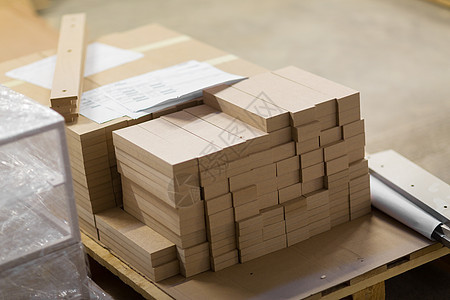 生产制造木工行业车间木制中密度纤维板木工厂中等密度纤维板图片