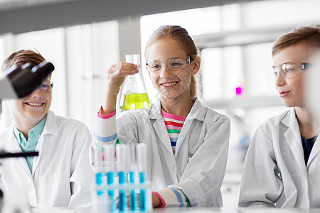 教育科学儿童学校实验室学化学的试管的孩子试管的孩子学校学化学试管的孩子学校学化学图片