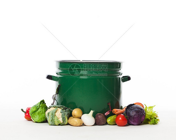 蔬菜汤空的大锅隔离白色上蔬菜汤图片