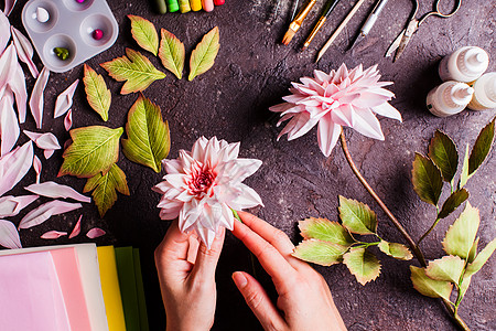 手工用泡沫制作逼真的花制作逼真的花图片