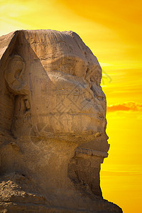 损坏的金字塔守护狮身人像守卫吉萨法老的坟墓开罗,埃及背景