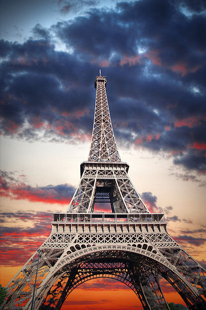 法国巴黎著名埃菲尔铁塔的美丽景色法国巴黎埃菲尔铁塔图片