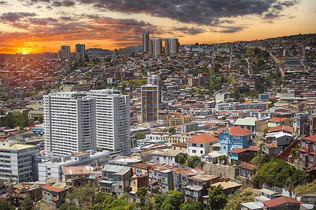 智利瓦尔帕莱索联合国教科文世界遗产城市山丘上五颜六色的建筑智利瓦尔帕莱索市图片