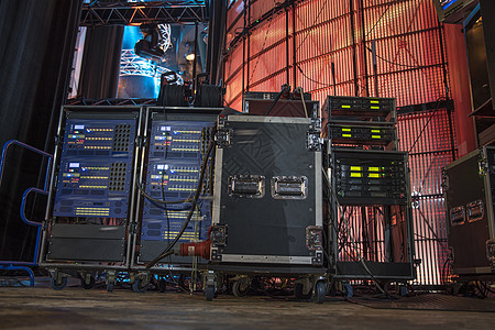 音乐会上的音响设备电视拍摄音乐会上的音响设备图片