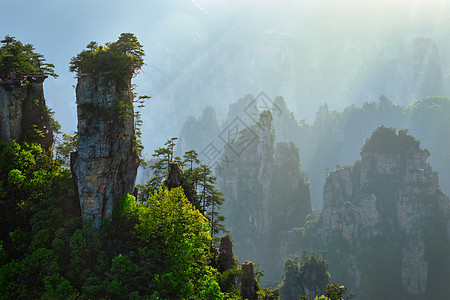 中国著名的旅游景点张家界石柱崖山日落湖南武陵源张家界山脉,中国图片