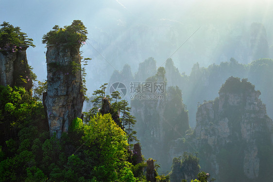 中国著名的旅游景点张家界石柱崖山日落湖南武陵源张家界山脉,中国图片