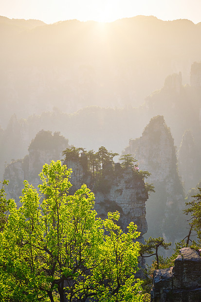 中国著名的旅游景点张家界石柱崖山日落湖南武陵源张家界山脉,中国图片