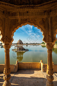 印度地标Gadi传奇人工湖景观拱门贾萨尔默,拉贾斯坦邦,印度印度地标加迪传奇拉贾斯坦邦图片