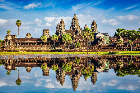 吴哥窟寺庙柬埔寨标志地标,倒影水中吴哥窟图片