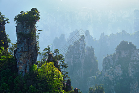 中国著名的旅游景点张家界石柱崖山日落湖南武陵源张家界山脉,中国图片