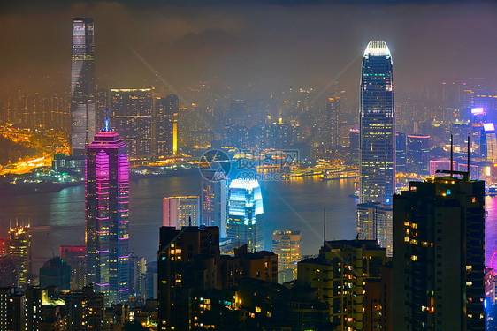 著名的香港风景香港摩天大楼天际线城市景观维多利亚峰照亮傍蓝色时刻中国香港香港摩天大楼天际线城市景观景观图片