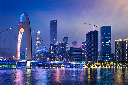 广州城市景观天际线上的珠江与利德桥照明晚上广州,中国广州天际线广州,中国图片