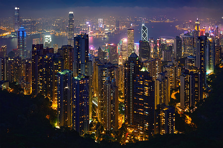 著名的香港风景香港摩天大楼天际线城市景观维多利亚峰照亮傍蓝色时刻中国香港香港摩天大楼天际线城市景观景观图片